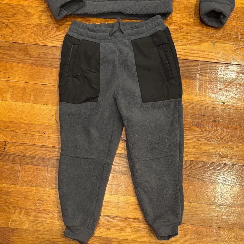 Stitch & stone Kids Gray and Black Fleece Set - Picture 3 of 9
